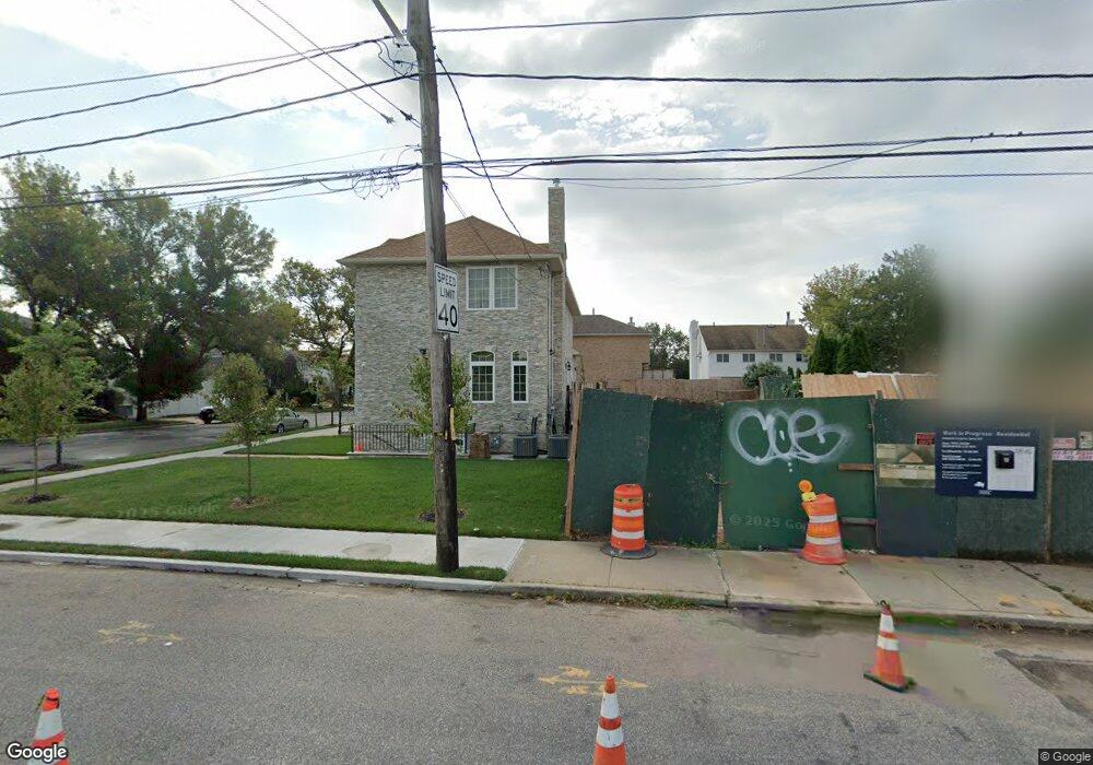 4844 Hylan Blvd, Staten Island, NY 10312 - photo 1