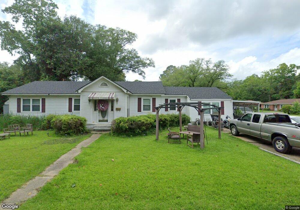 1104 S 16th Ave, Laurel, MS 39440 - photo 1