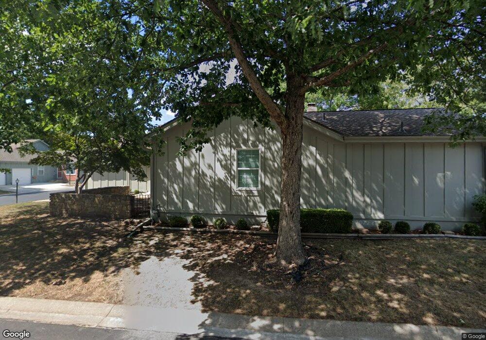 10204 Edelweiss Cir, Shawnee, KS 66203 - photo 1