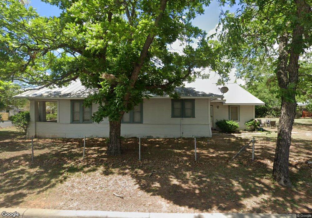 610 N Orange St, Fredericksburg, TX 78624 - photo 1