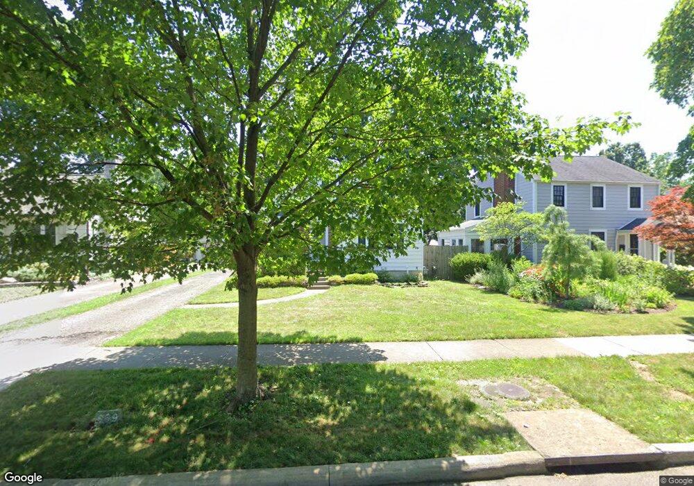 569 Fallis Rd, Columbus, OH 43214 - photo 1