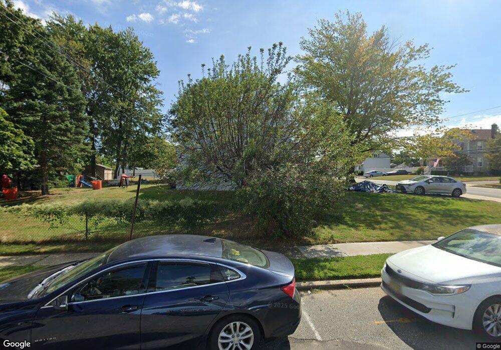 608 Laurel Ave, Hazlet, NJ 07730 - photo 1