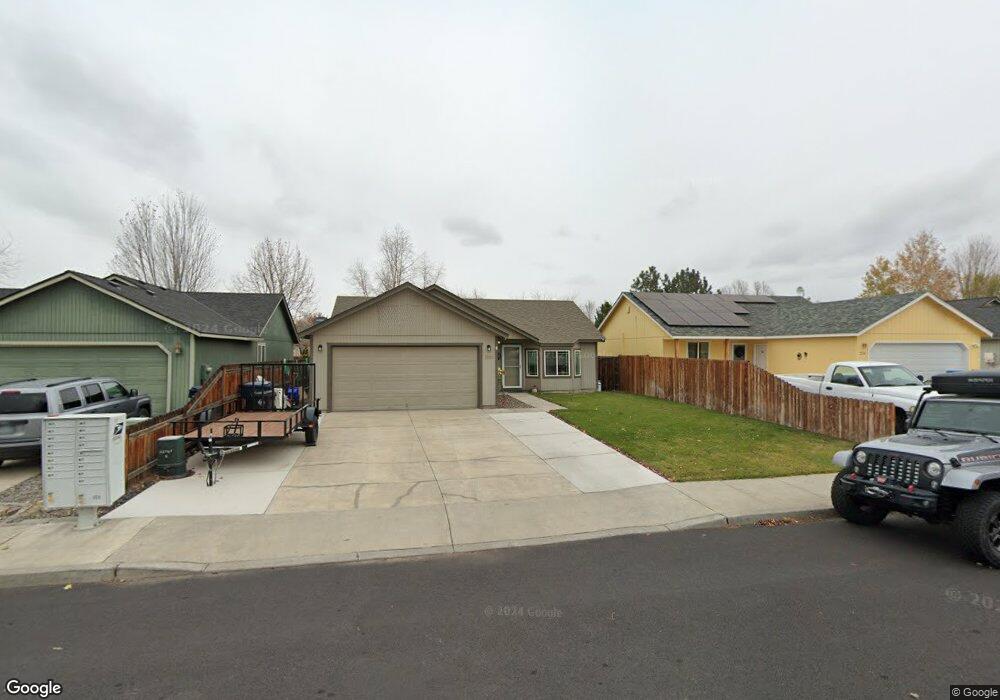 3253 SW Metolius Place, Redmond, OR 97756 - photo 1