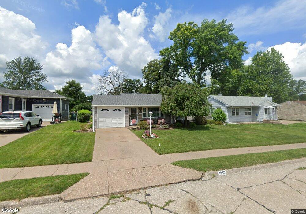 1940 N Ohio Ave, Davenport, IA 52804 - photo 1