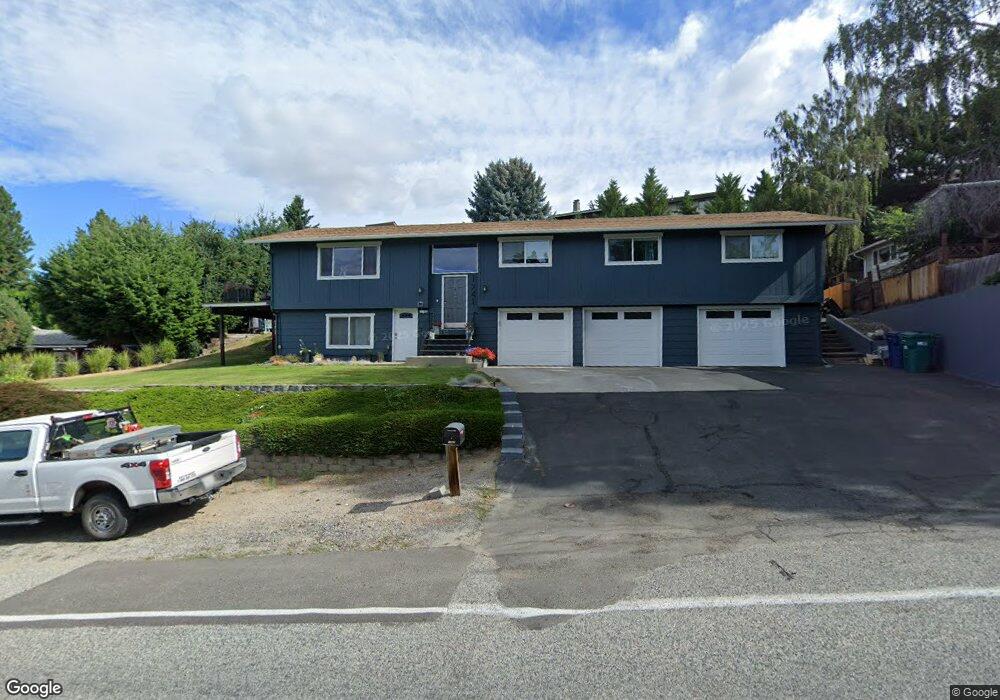 1741 9th St NE, East Wenatchee, WA 98802 - photo 1