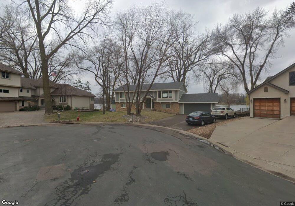 7217 Pineview Ln N, Maple Grove, MN 55369 - photo 1