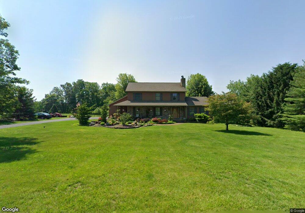 2729 Kelly Ln, Bath, PA 18014 - photo 1