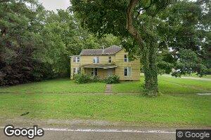 400 E 1st St, Tiskilwa, IL 61368