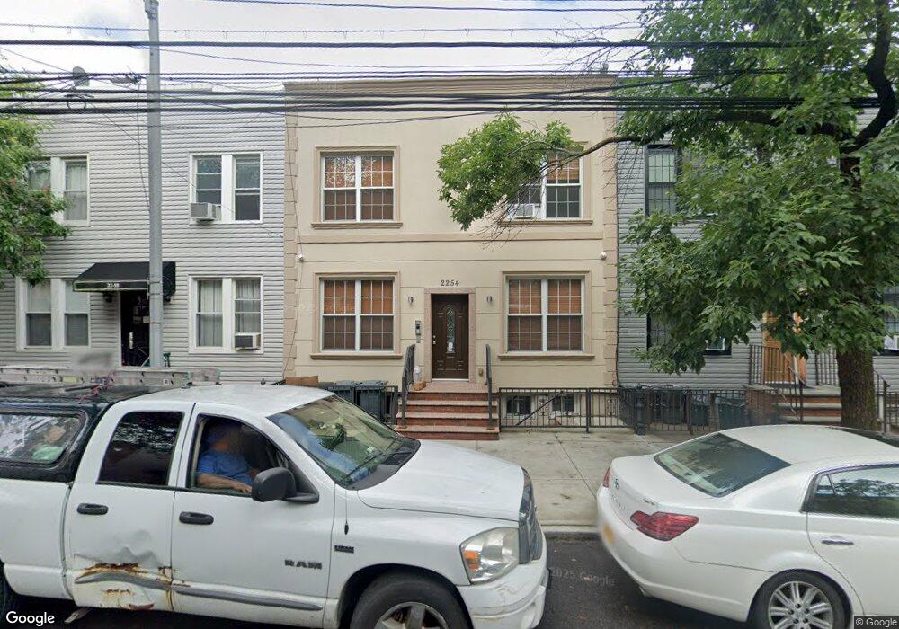 22-54 41st St unit 2A, Astoria, NY 11105 - photo 1