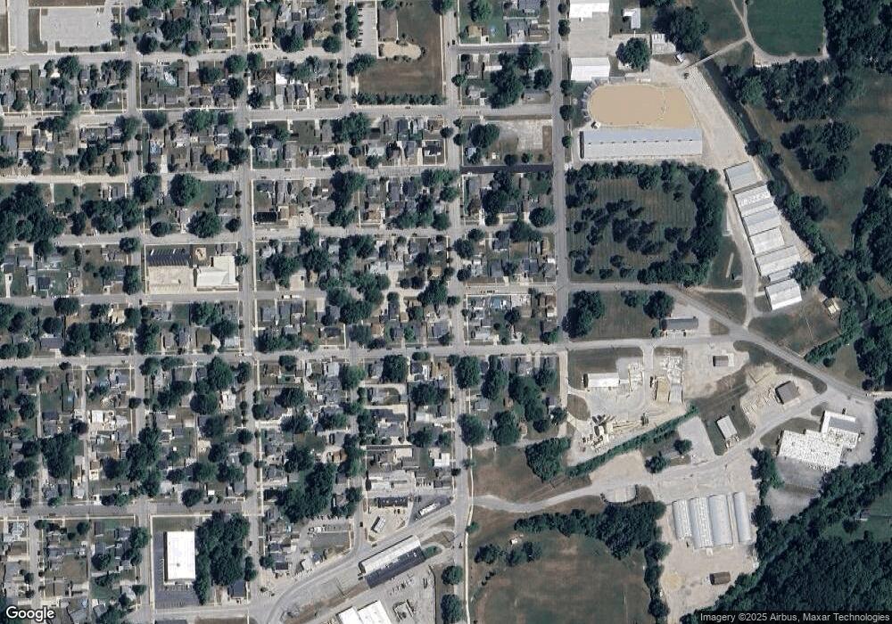 1203 S Cedar St, Auburn, IN 46706 - photo 1