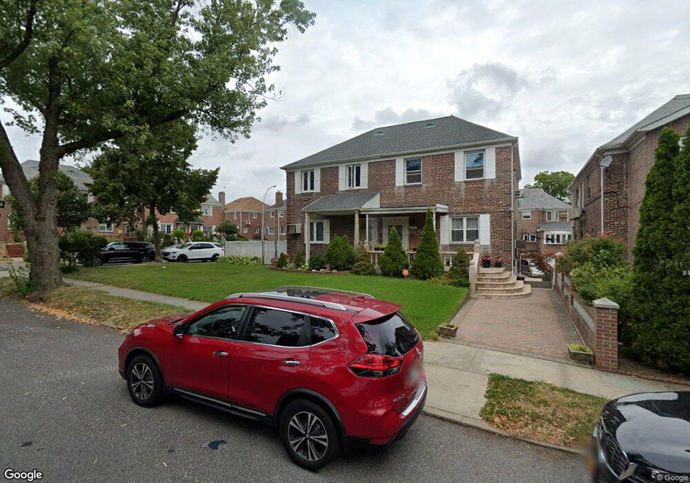 17501 74th Ave, Fresh Meadows, NY 11366 - photo 1
