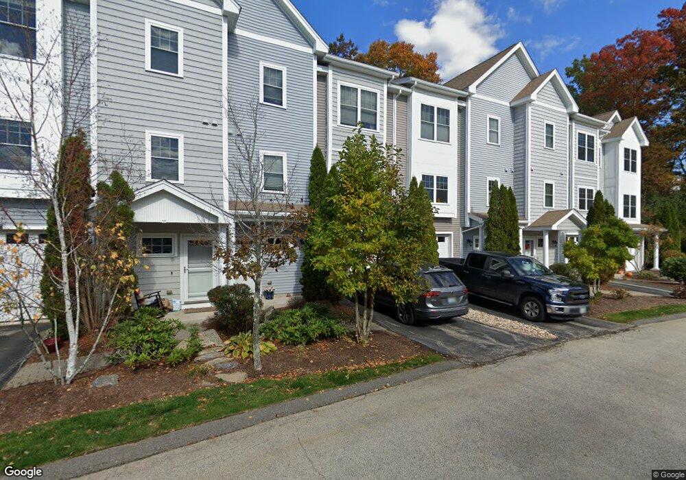 39 Woodview Way, Manchester, NH 03102 - photo 1