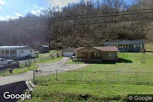 1847 Lower Pompey Rd, Shelbiana, KY 41562