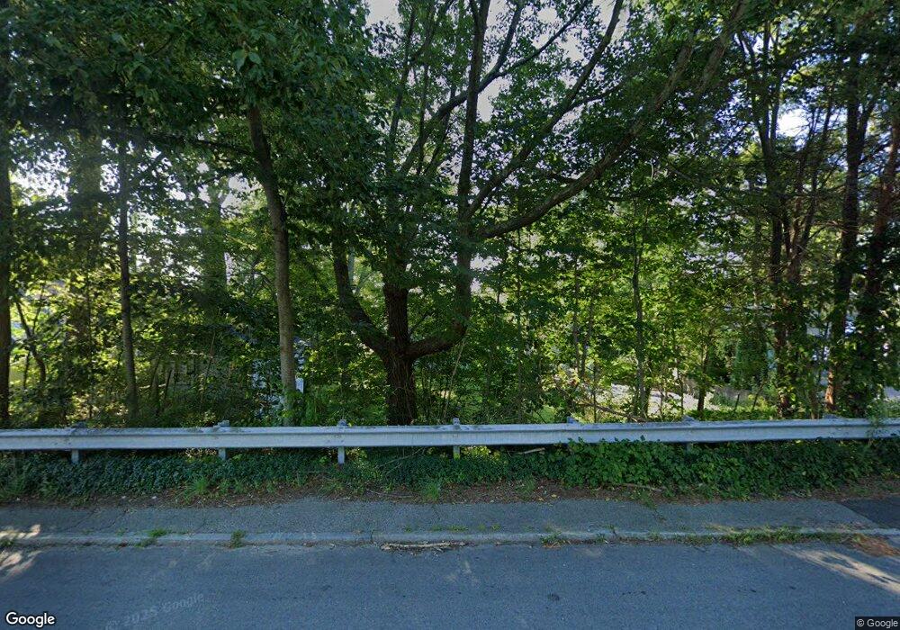 62 Uxbridge Rd, Mendon, MA 01756 - photo 1