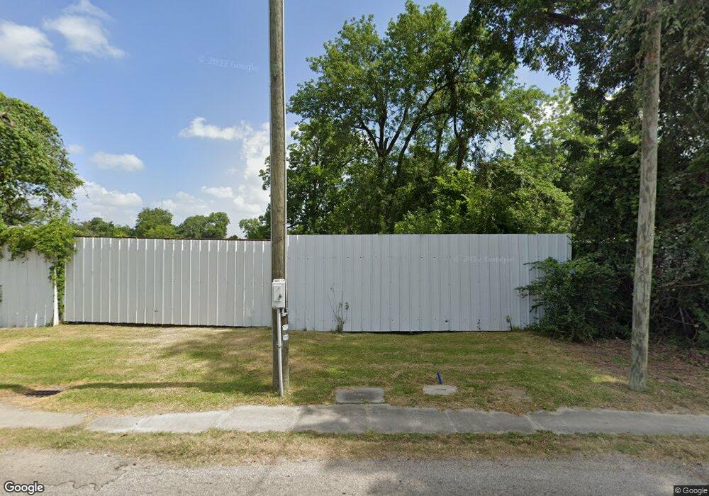 520 W Donovan St, Houston, TX 77091 - photo 1