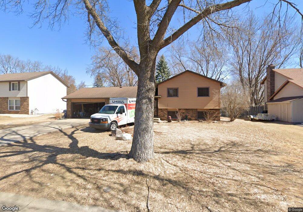 10226 Pilgrim Ln N, Maple Grove, MN 55369 - photo 1