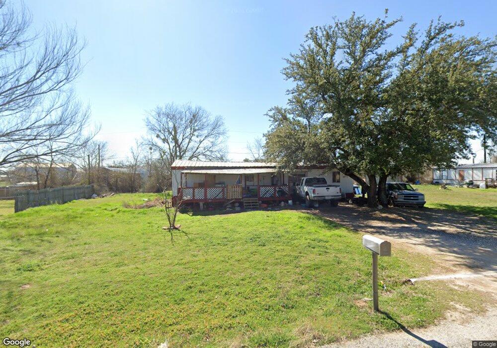 303 Wren Dr, Granbury, TX 76049 - photo 1