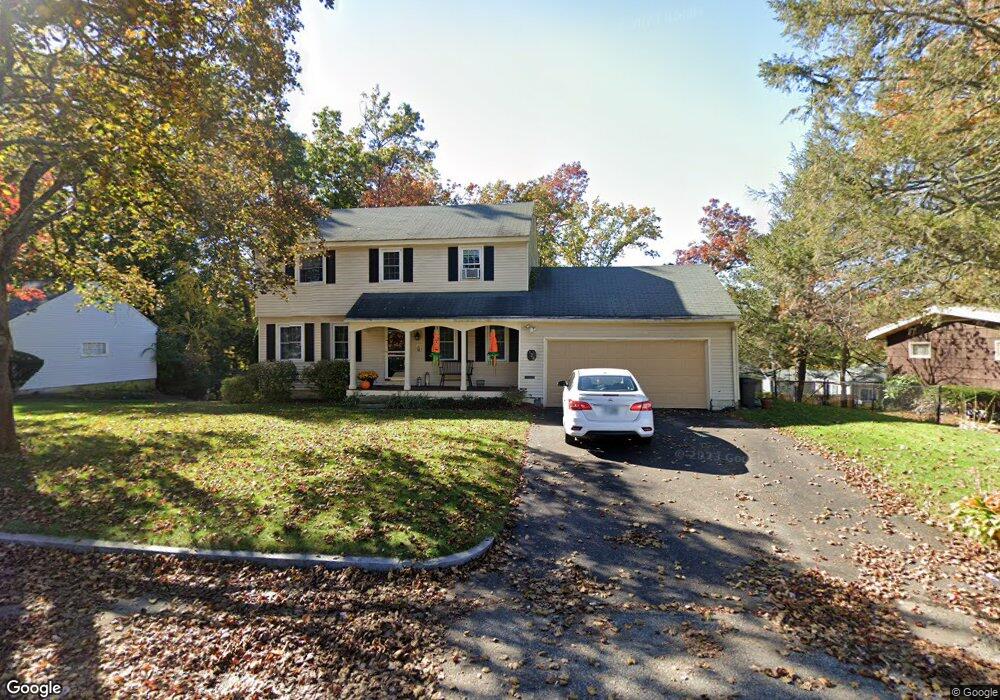 120 Mayflower Dr, Manchester, NH 03104 - photo 1