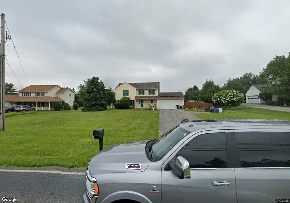 4284 Indian Creek Rd, Emmaus, PA 18049 - photo 1