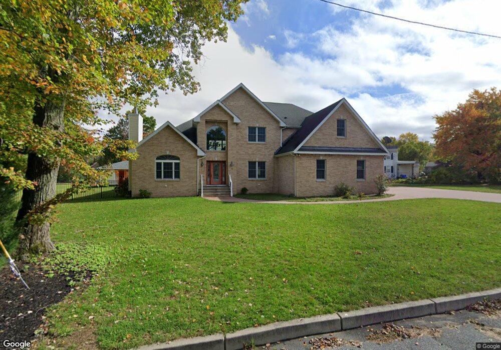 1 Alderbrook Dr, Cranston, RI 02920 - photo 1