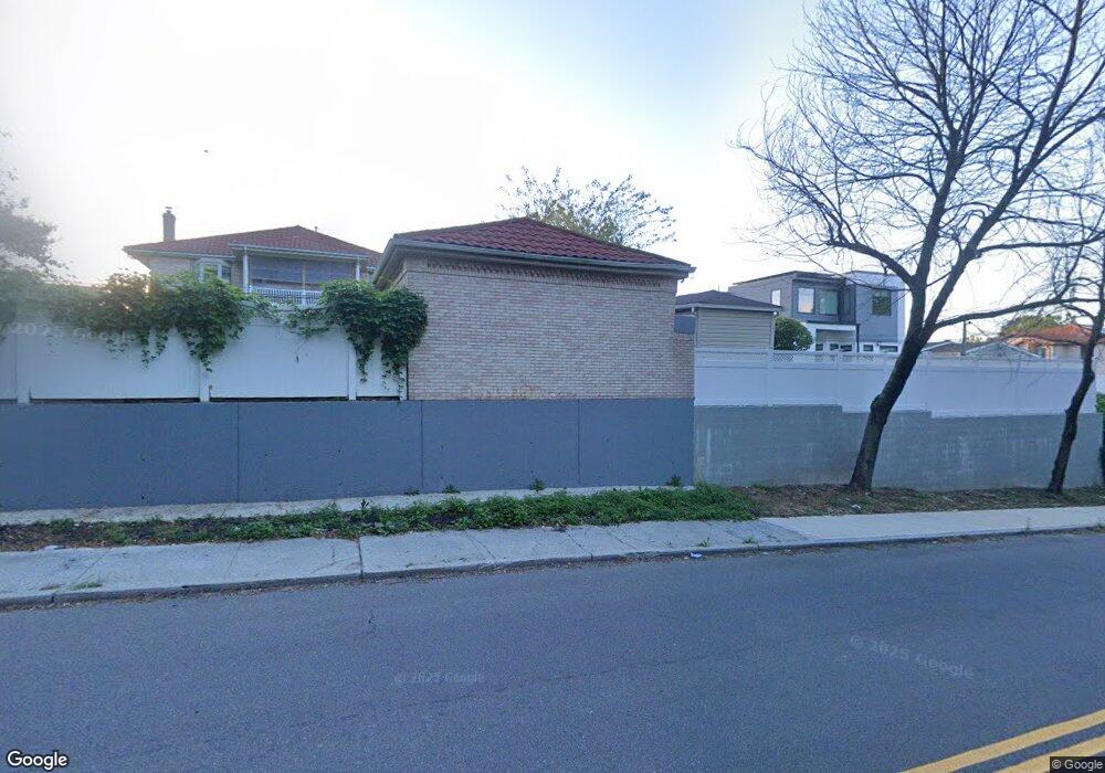 26121 Grand Central Pkwy, Little Neck, NY 11362 - photo 1