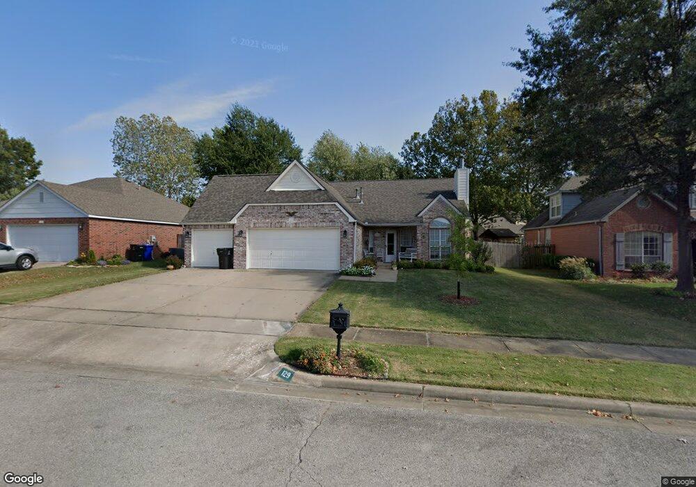 129 S Laurel Ave, Broken Arrow, OK 74012 - photo 1