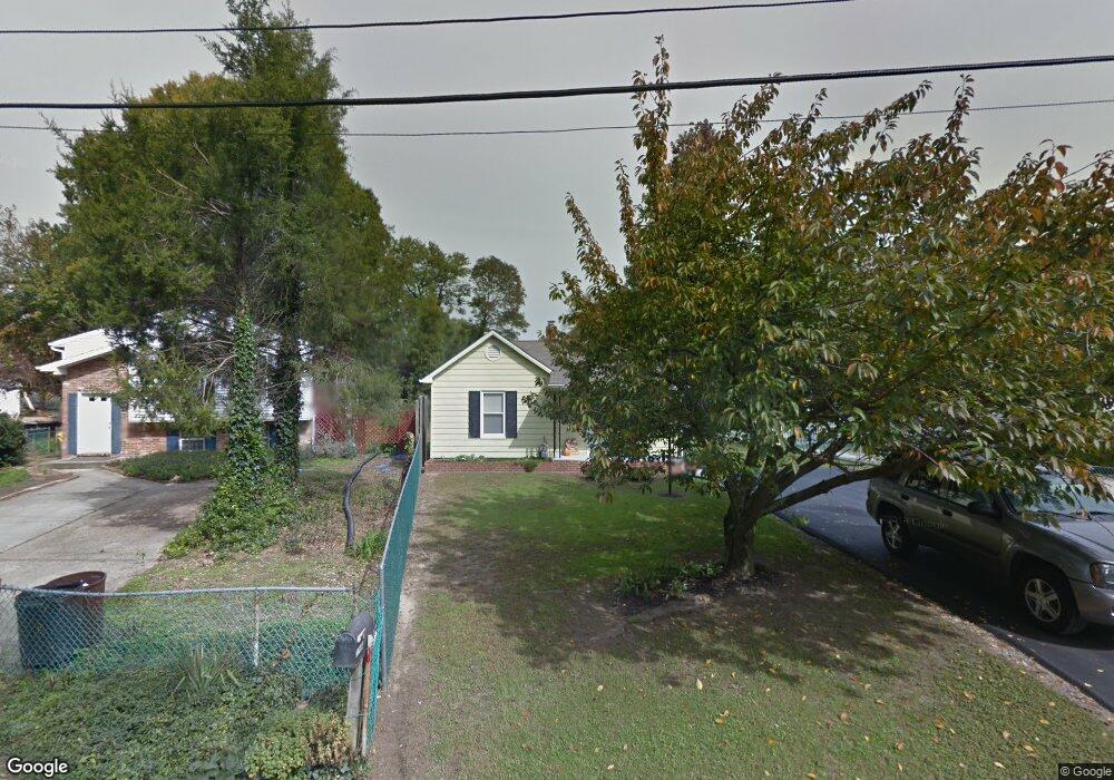 220 Wicklow Rd, Glen Burnie, MD 21061 - photo 1