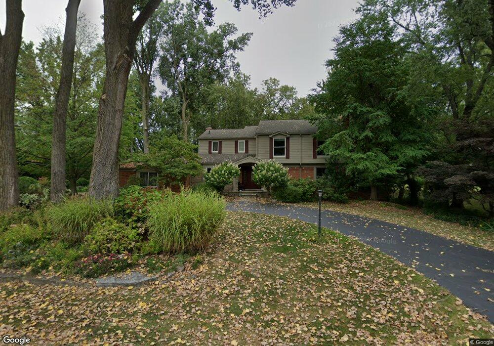 4511 Brafferton Dr, Bloomfield Hills, MI 48302 - photo 1