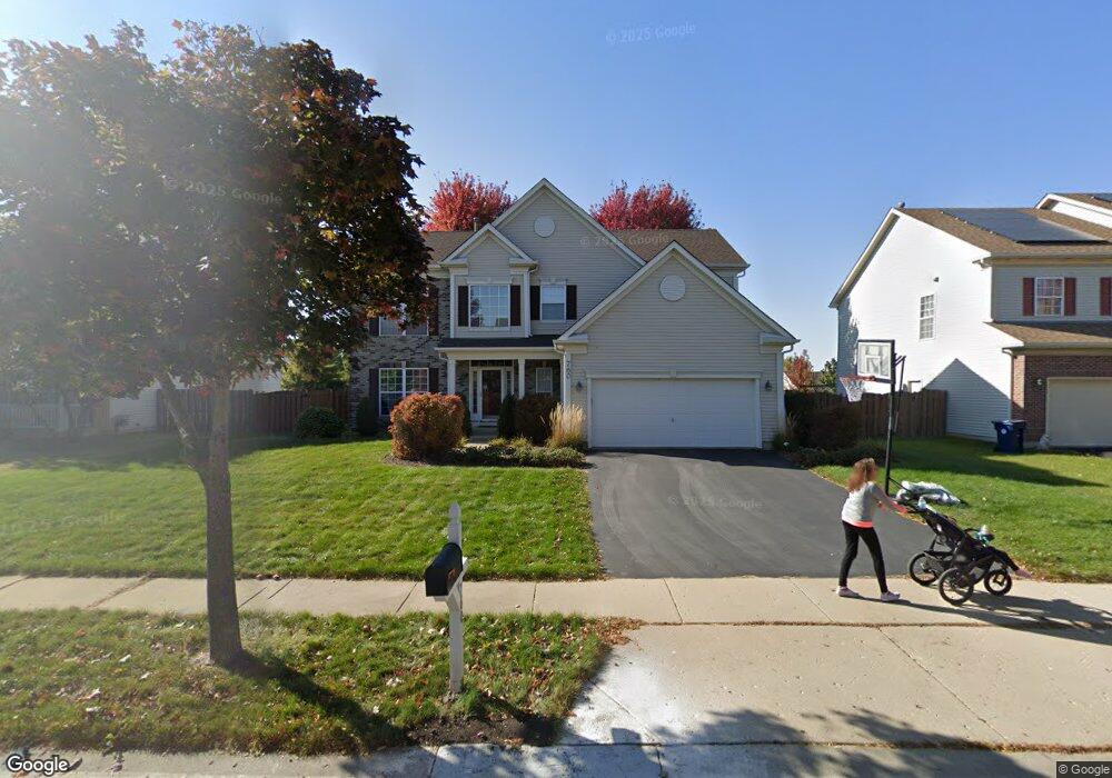 760 Majestic Dr, Algonquin, IL 60102 - photo 1