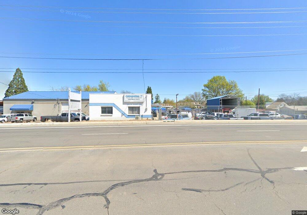 433 N 1st St, Central Point, OR 97502 - photo 1