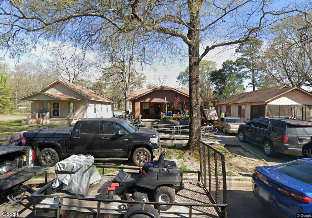 1910 W 17th St, Texarkana, TX 75501 - photo 1