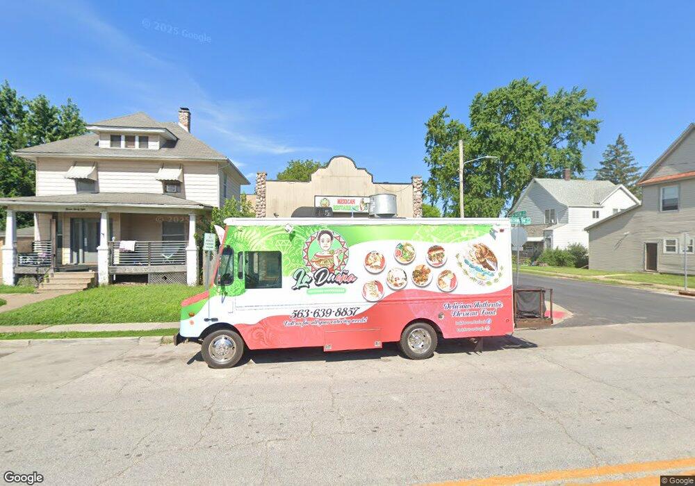 1330 Washington St, Davenport, IA 52804 - photo 1