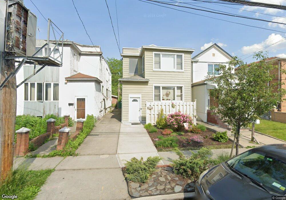 1511 149th St, Whitestone, NY 11357 - photo 1