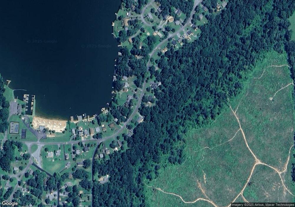 727 S Lakeshore Dr, Louisa, VA 23093 - photo 1