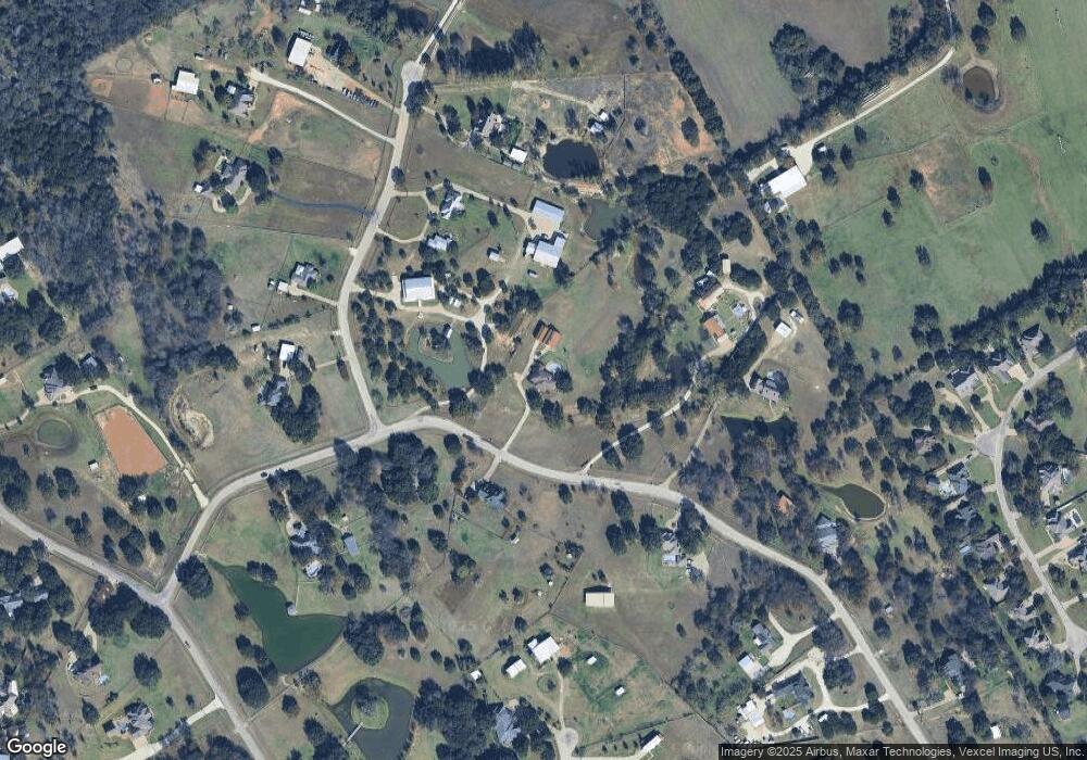 3005 Crystal Lake Dr, Granbury, TX 76049 - photo 1