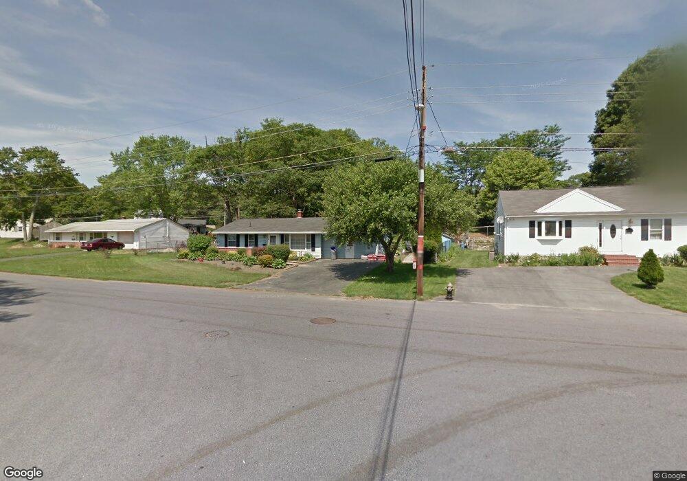 28 Twin Oaks Dr, Brockton, MA 02302 - photo 1