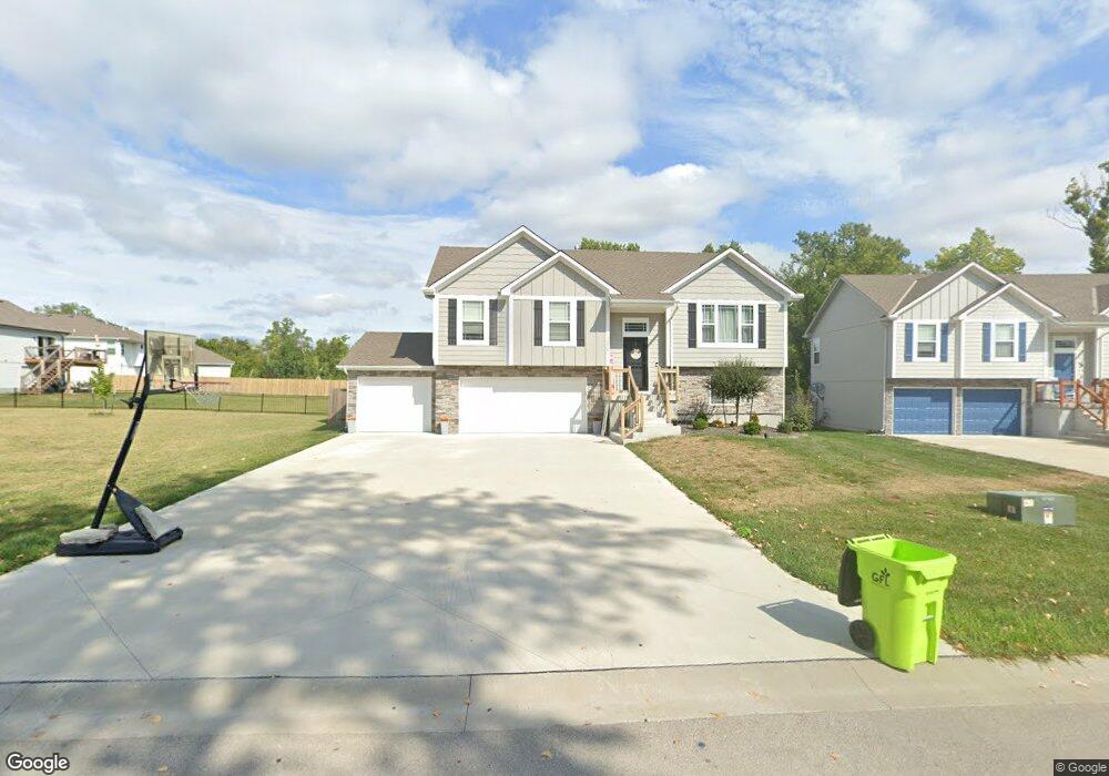 11312 E 207th St, Peculiar, MO 64078 - photo 1
