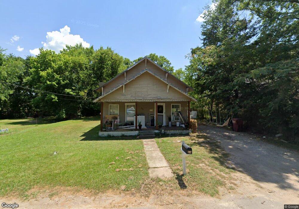 702 E 8th St, Bonham, TX 75418 - photo 1