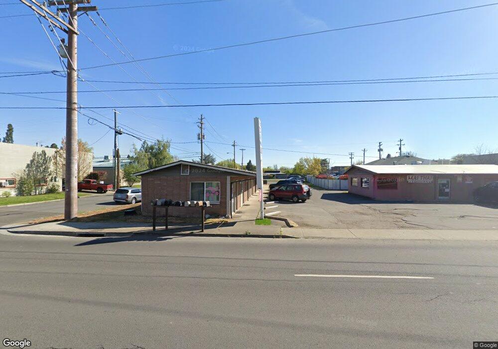 40 N Front St, Central Point, OR 97502 - photo 1