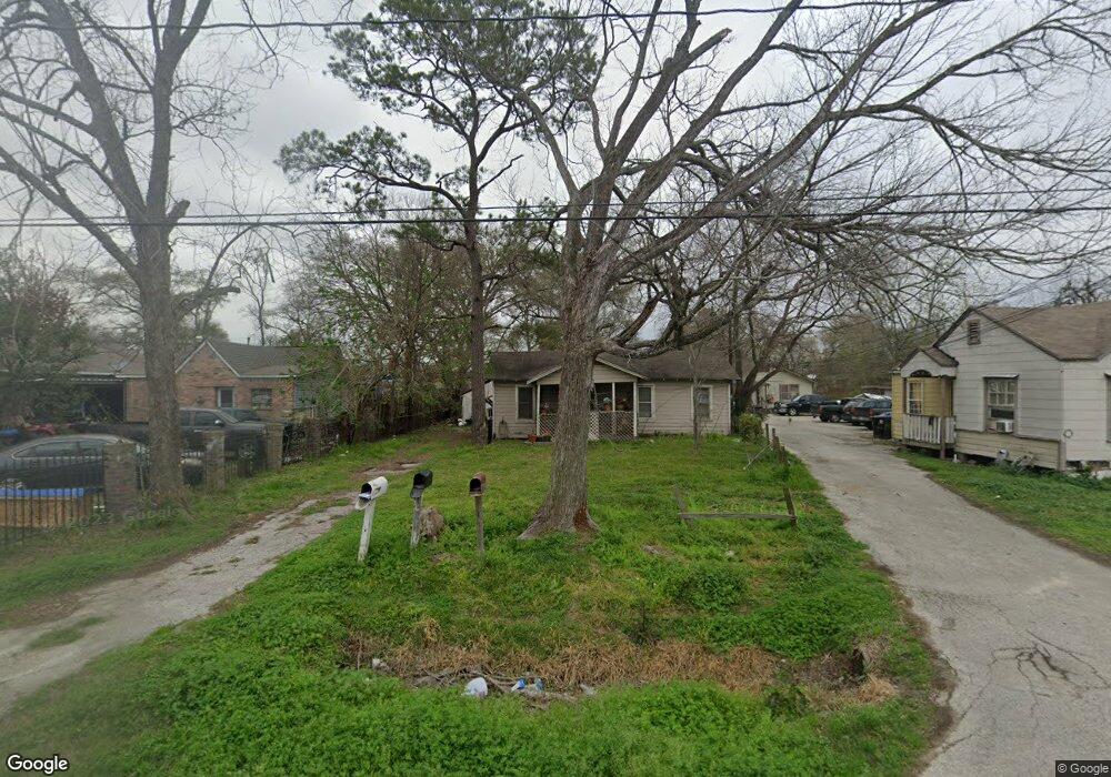 915 Eubanks St unit A, Houston, TX 77022 - photo 1