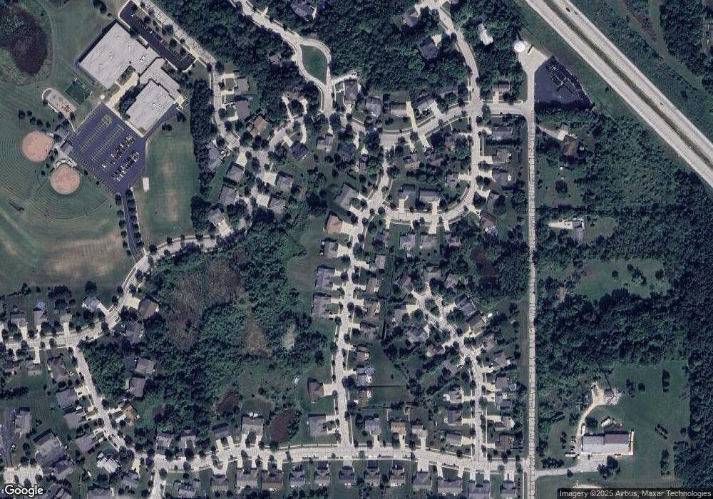 537 Timberline Dr unit 537, Slinger, WI 53086 - photo 1