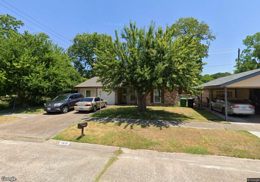 1818 Mosher Ln, Houston, TX 77088 - photo 1