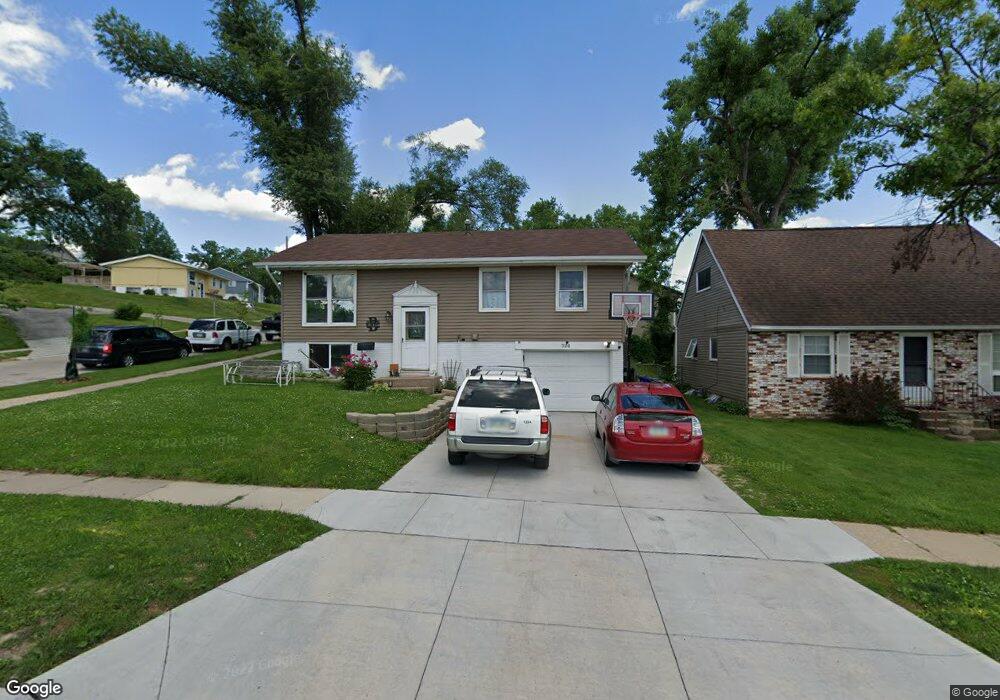 731 16th St NW, Cedar Rapids, IA 52405 - photo 1