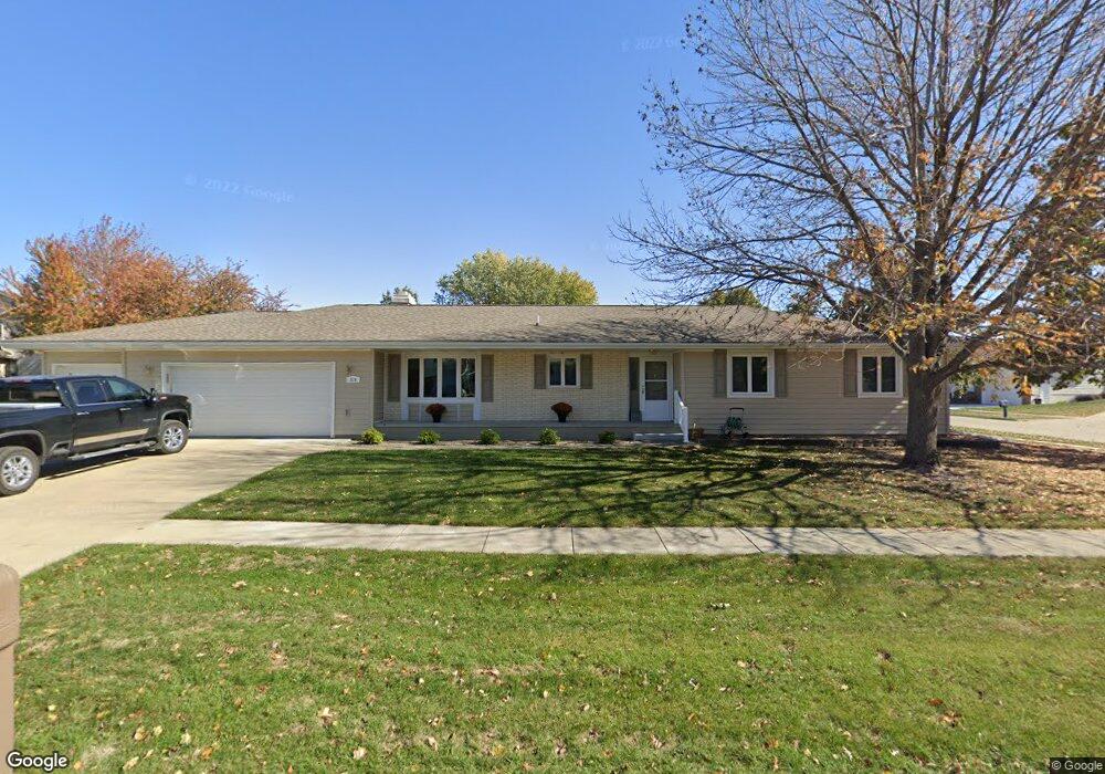 510 E 23rd St N, Newton, IA 50208 - photo 1