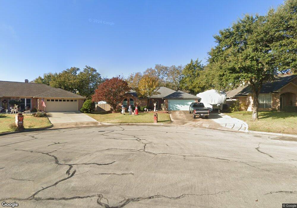 7633 Jill Ct, North Richland Hills, TX 76182 - photo 1