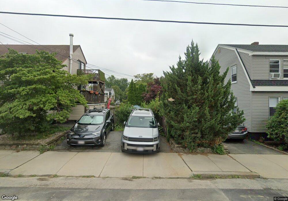 165 Ocean Ave W unit 2, Salem, MA 01970 - photo 1