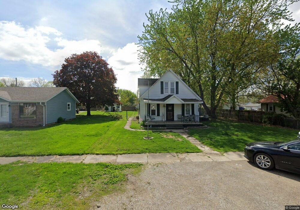 1308 N Ottawa St, Lincoln, IL 62656 - photo 1