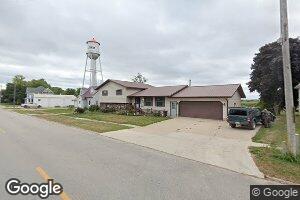 725 County St, Ridgeway, IA 52165