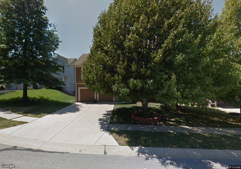 4914 Brockway St, Shawnee, KS 66226 - photo 1