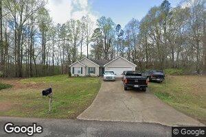 208 Silverwood Dr, Gillsville, GA 30543